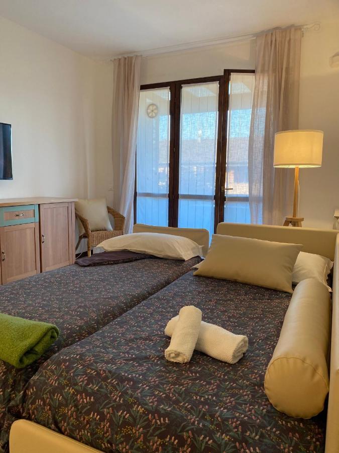 シルミオーネCasa Vittoriaアパートメント エクステリア 写真
